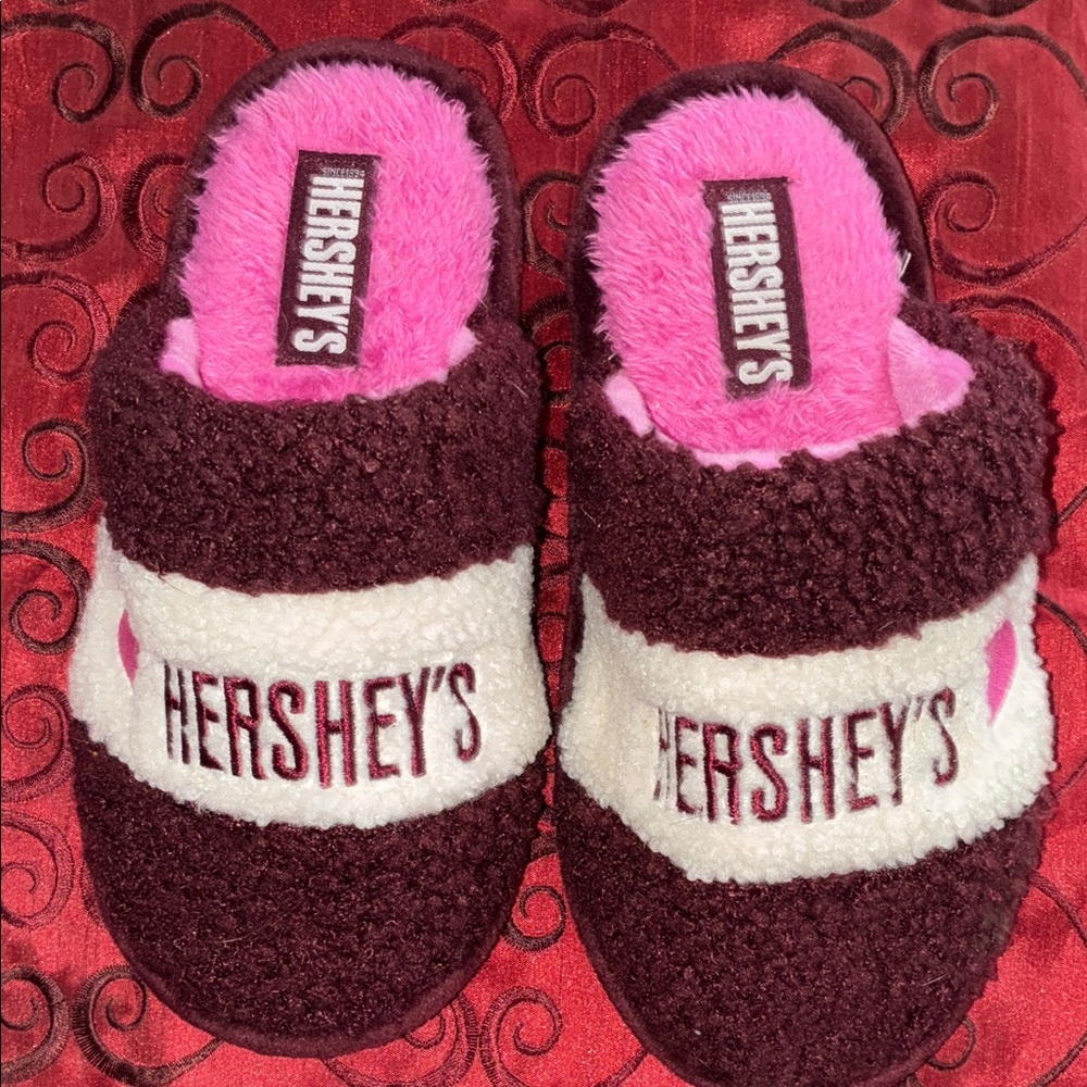 Skechers Fuzzy Slippers in Deep Purple